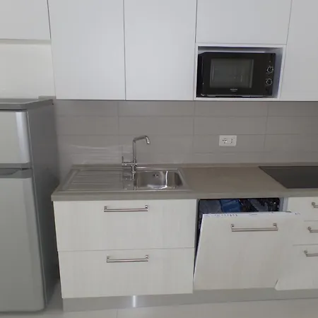 Giardino Apartment *