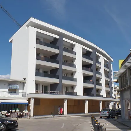 Giardino Apartment *